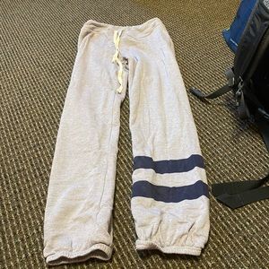 SUNDRY joggers. SOOO CUTE